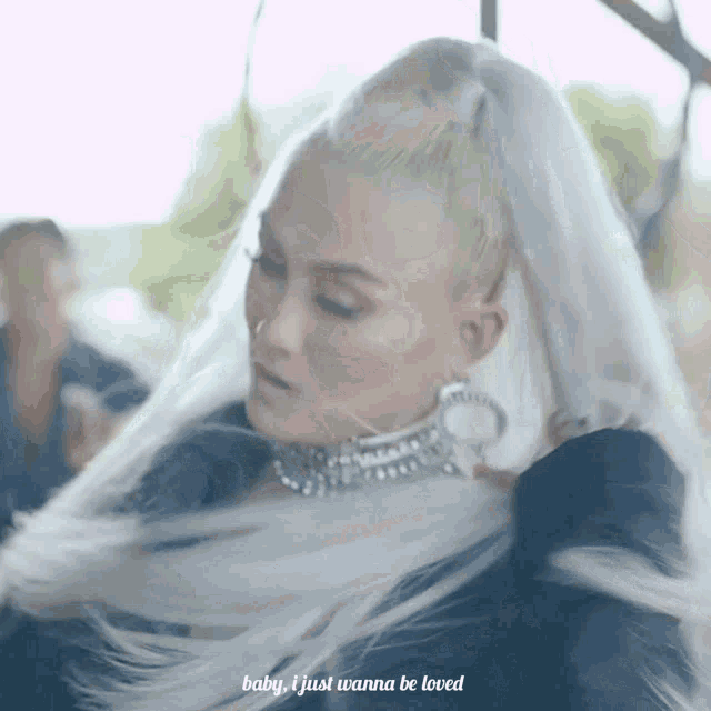 Agnezmo Wanna Be Loved GIF - Agnezmo Wanna Be Loved GIFs