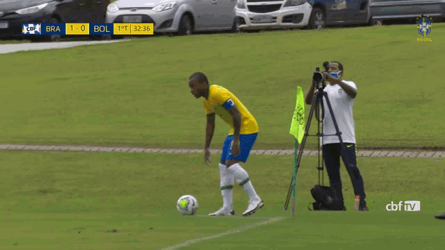 Ajeitando A Bola Cbf GIF - Ajeitando A Bola Cbf Confederacao Brasileira De Futebol GIFs