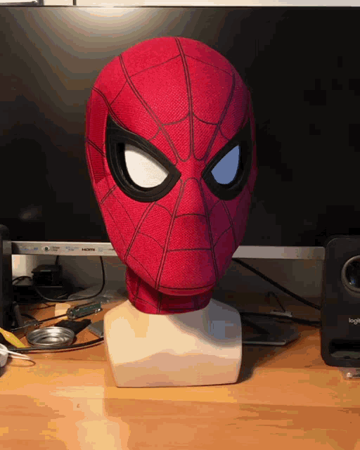 Spiderman Mask GIF - Spiderman Mask Eye Control GIFs