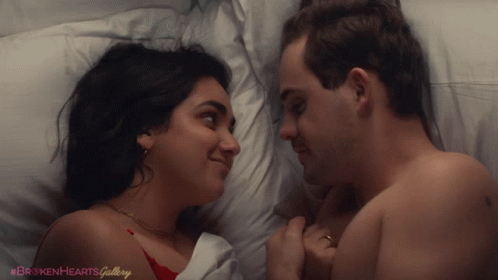 Kissing In Bed Lucy Gulliver GIF - Kissing In Bed Lucy Gulliver Nick GIFs