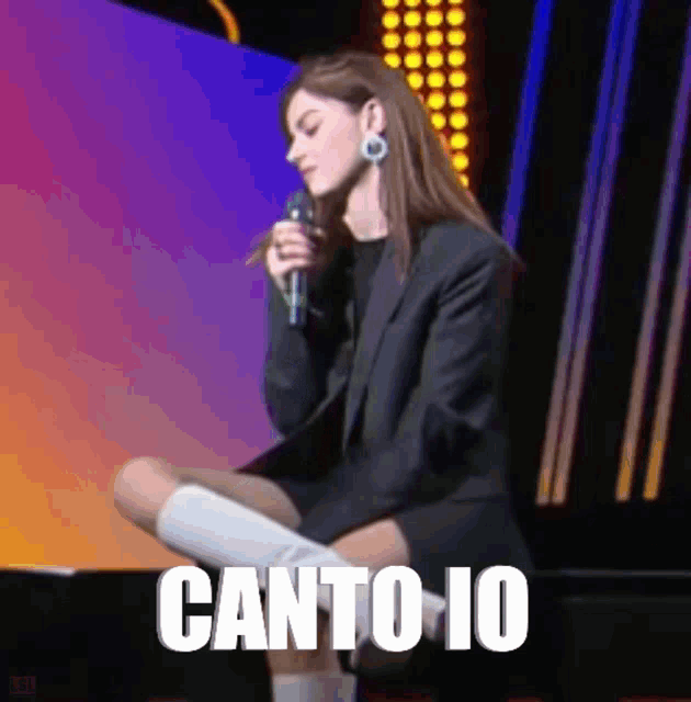 Annalisa Canto GIF - Annalisa Canto Io GIFs