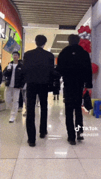 Tall Tall Boy GIF - Tall Tall Boy Tall Man GIFs