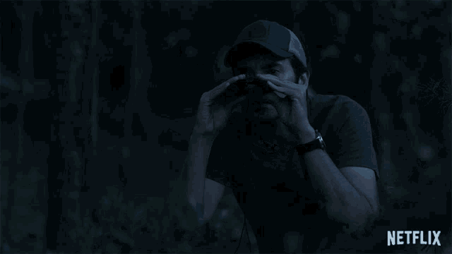 Searching Spying GIF - Searching Spying Hmm GIFs