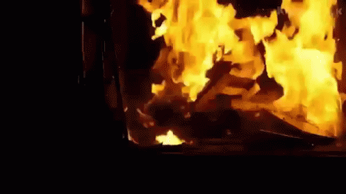 гоголь петров гореть огонь пить алкоголь горит GIF - Gogol Petrov Fire GIFs