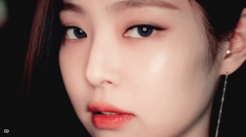 Kim Jennie Eyes GIF - Kim Jennie Eyes Blackpink GIFs