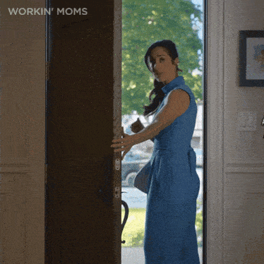 Closing The Door Kate GIF - Closing The Door Kate Kate Foster GIFs