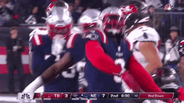 a football game between the patriots and the buccaneers is being broadcast on nbc