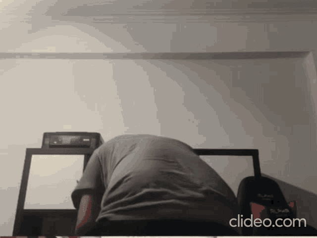 a video of a man is being uploaded to cleido.com