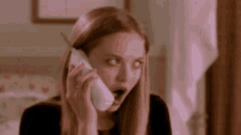 Amanda Seyfried Phone GIF - Amanda Seyfried Phone Gossip GIFs
