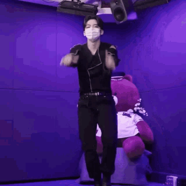 Kim Yohan Dancing Machine Baesnoozy GIF - Kim Yohan Dancing Machine Baesnoozy GIFs