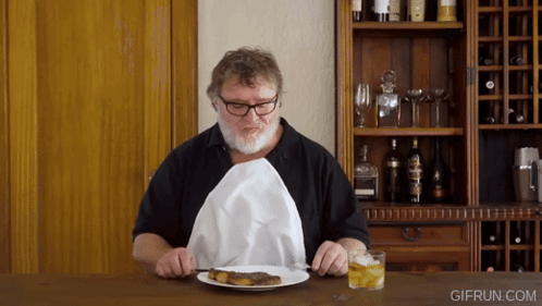 Gabe Newell Eats GIF - Gabe Newell Eats A GIFs