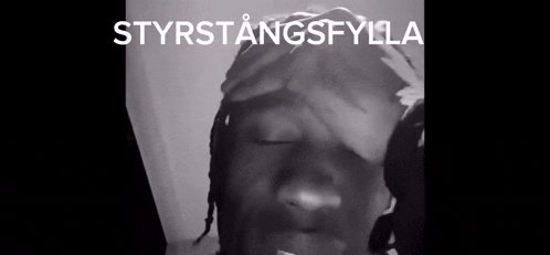a black and white photo of a man with the words styrstangsfylla on the top
