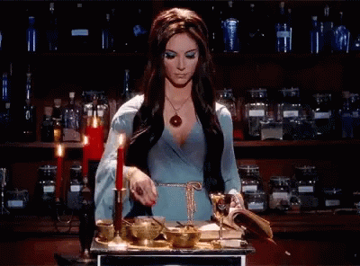 Love Witch Elaine Parks GIF - Love Witch Elaine Parks Spell GIFs