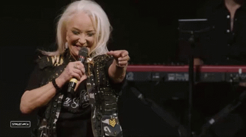 Reach Out Tanya Tucker GIF - Reach Out Tanya Tucker Stagecoach GIFs