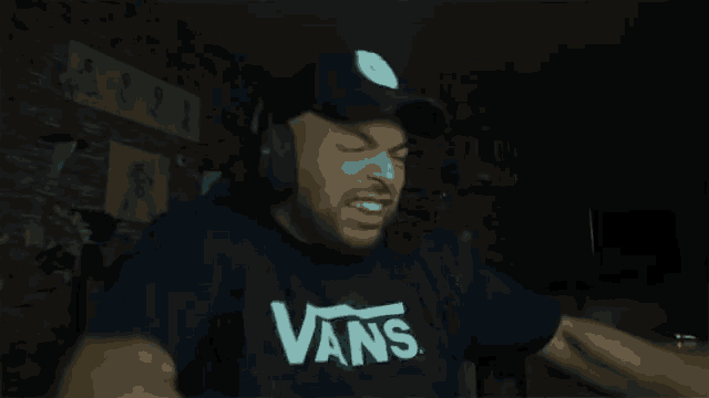 Qucee Qucee3205 GIF - Qucee Qucee3205 Valt GIFs