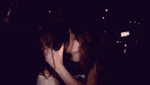 Trying To Forget Your Face GIF - Party Bar Friends GIFs
