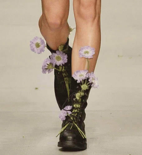 Legs Calves GIF - Legs Calves Flowers GIFs