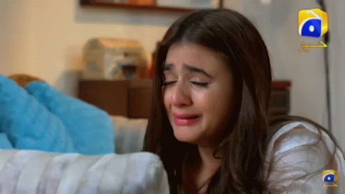 Hira Mani Crying GIF - Hira Mani Crying Emotional GIFs