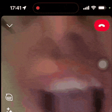 a phone screen with the time of 17:41 and a red call button