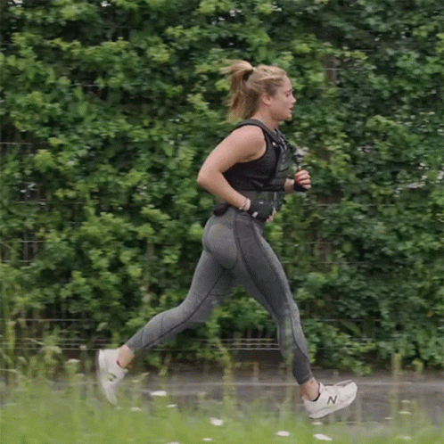 Running Marine Leleu GIF - Running Marine Leleu Jogging GIFs