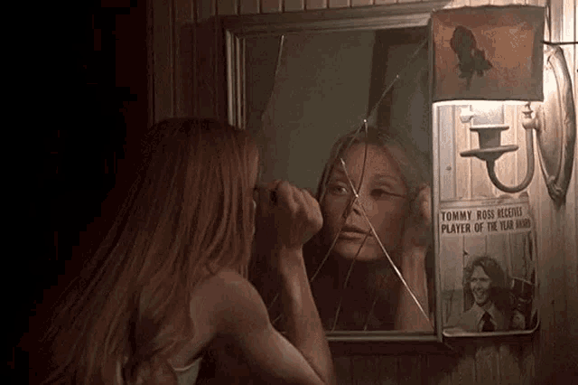 Carrie White GIF - Carrie White Makeup GIFs