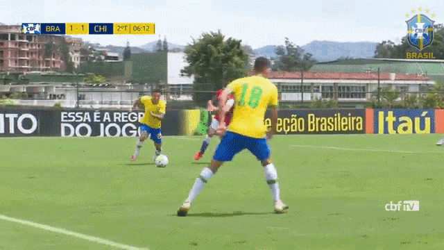 Desviando Cbf GIF - Desviando Cbf Confederacao Brasileira De Futebol GIFs