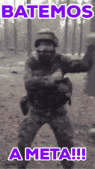 a picture of a soldier with the words batemos a meta written above him