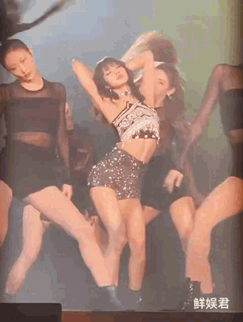 Lalisa Dance GIF - Lalisa Dance GIFs
