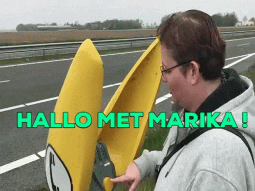 Marika Hallo Met Marika GIF - Marika Hallo Met Marika Praatpaal GIFs