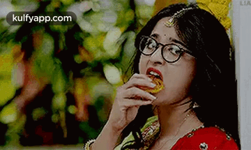 Eating.Gif GIF - Eating Anushka Hungry GIFs