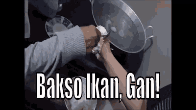 a person is cooking food in a pot with the words bakso ikan gan written on the screen .