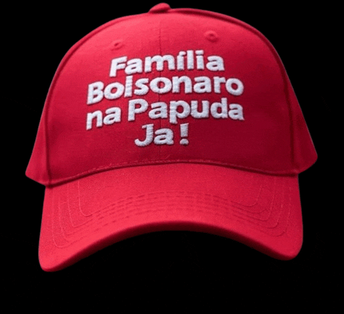 a red baseball cap with familia bolsonaro na papuda ja embroidered on it