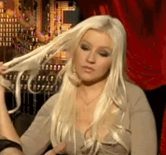 Christina Aguilera Annoyed GIF - Christina Aguilera Annoyed GIFs