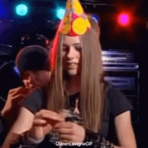 Avril Lavigne Happy Birthday GIF - Avril Lavigne Happy Birthday Queen Lavigne GIFs