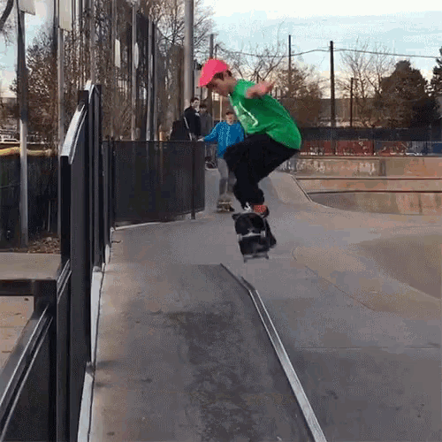 Skateboarding Going Down GIF - Skateboarding Skateboard Going Down GIFs
