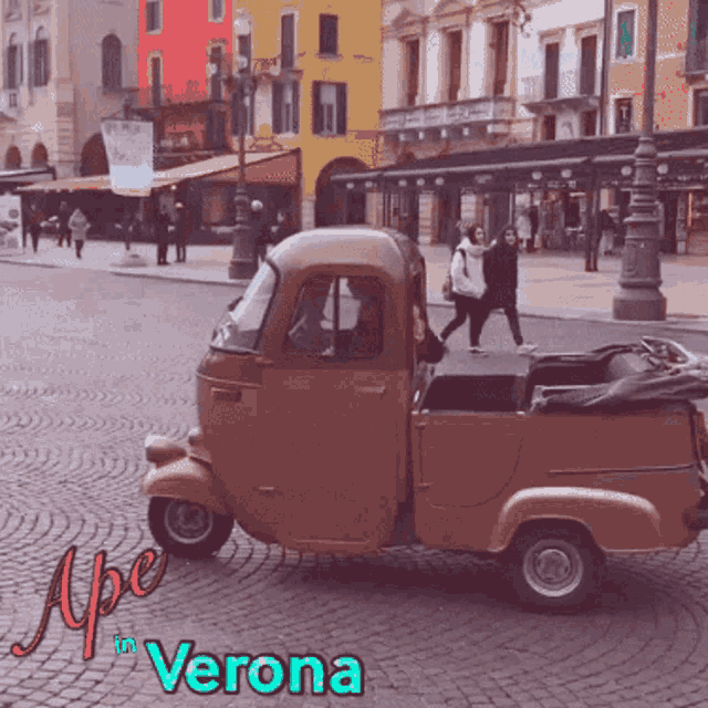 Ape Verona GIF - Ape Verona Three Wheeler GIFs
