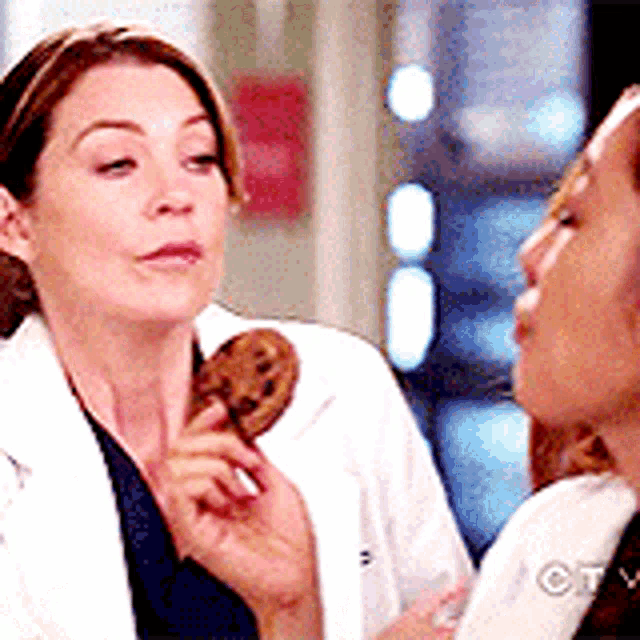 Greys Anatomy April Kepner GIF - Greys Anatomy April Kepner Chocolate Chip Cookie GIFs