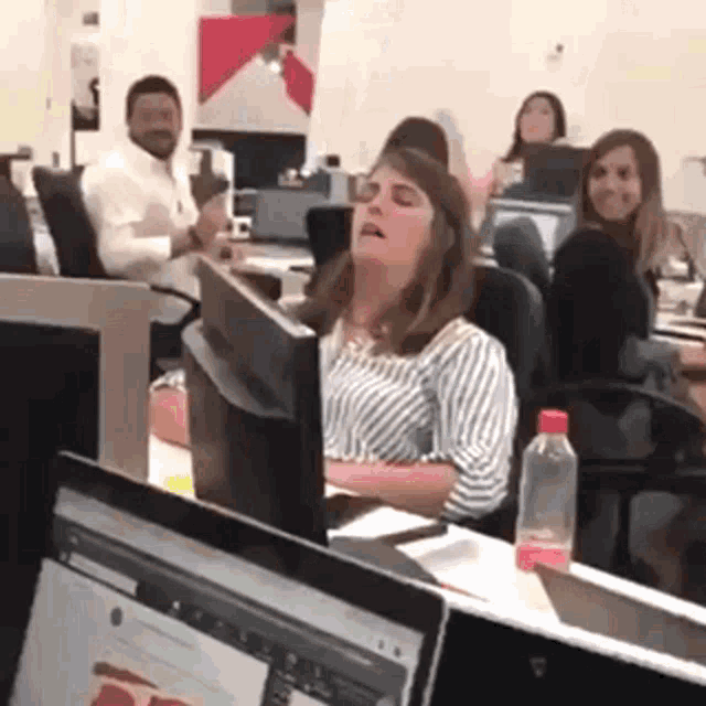 Wake Up Funny GIF - Wake Up Funny Clapping GIFs