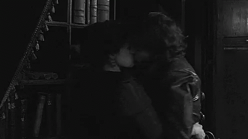 Athos Kiss GIF - Athos Kiss The Musketeers GIFs