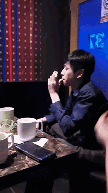 Kar Leong GIF