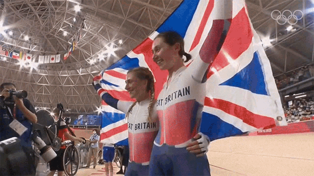 Smiling Laura Kenny GIF - Smiling Laura Kenny Katie Archibald GIFs