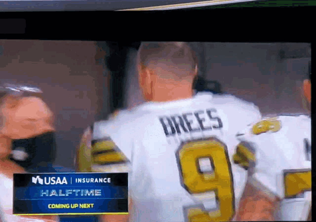 a football player wearing a jersey that says brees on it