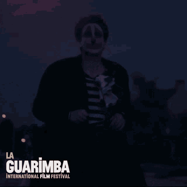 La Guarimba Clown GIF - La Guarimba Clown Running GIFs