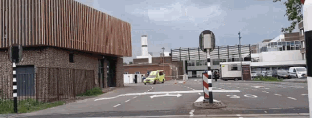 Ambulance Nederland GIF - Ambulance Nederland Spoed GIFs