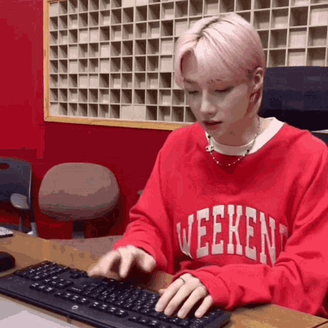 The Boyz New Typing Really Fast Tbz GIF - The Boyz New Typing Really Fast The Boyz Tbz GIFs