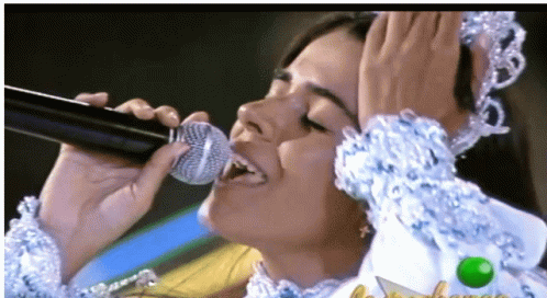 Mara Maravilha Singing GIF - Mara Maravilha Singing Pretty GIFs