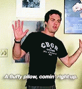 Mark Ruffalo Fluffy Pillow Comin Right Up GIF - Mark Ruffalo Fluffy Pillow Comin Right Up 13going On30 GIFs