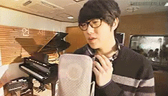 성시경 GIF - Sikyung Sung Recording K Pop GIFs