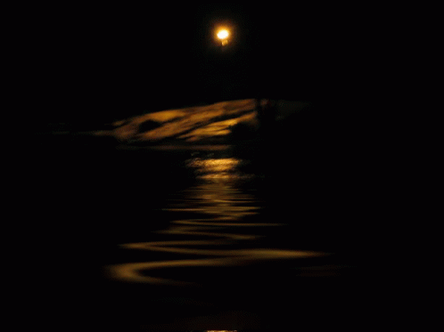 Ay ışığı GIF - Ay Isigi Mehtap Deniz GIFs