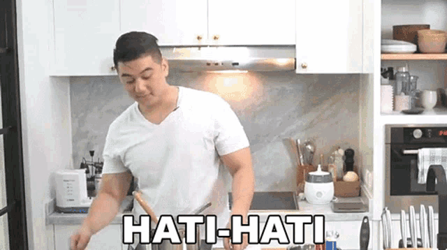 Hati Hati Arnold Poernomo GIF